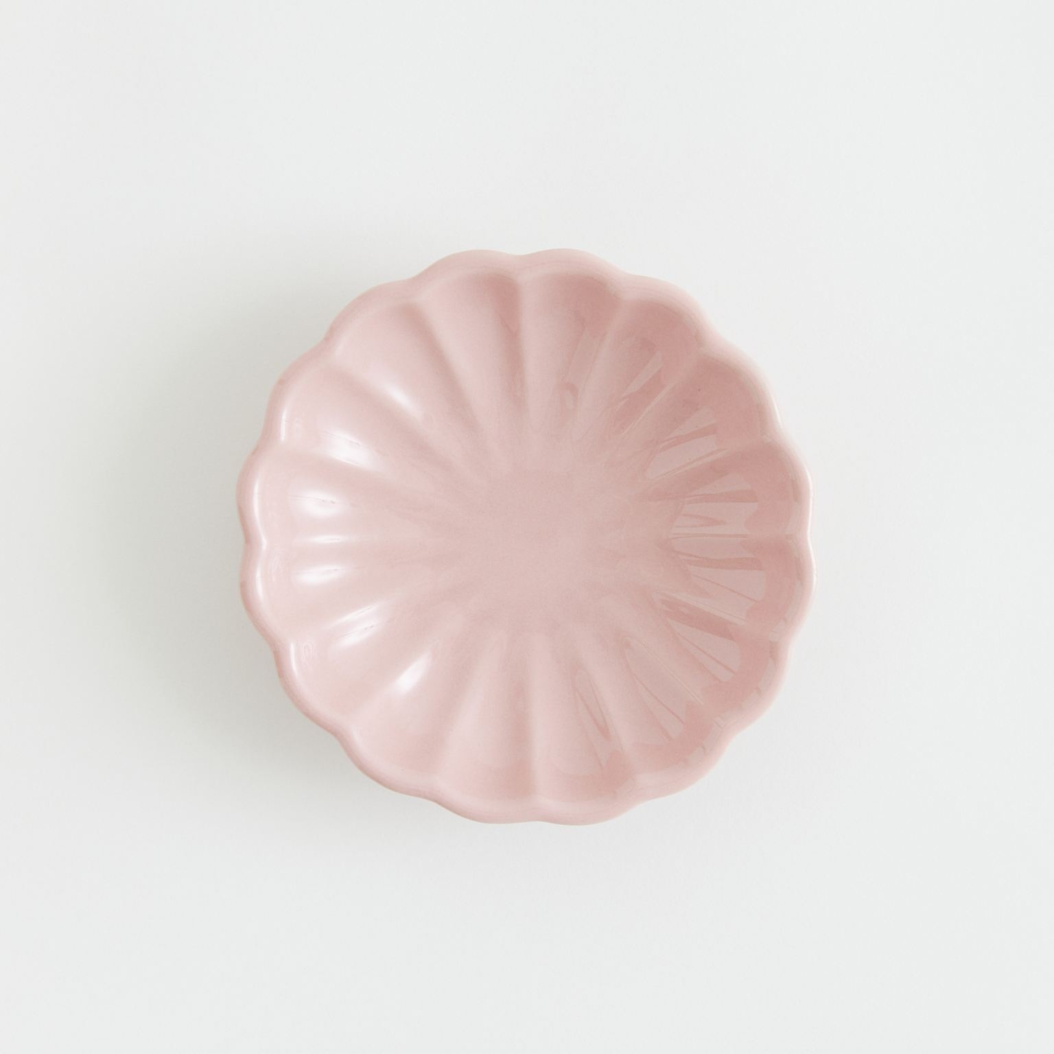 porcelanowy talerzyk mały różowy do stylizacji zdjęć